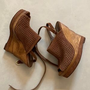 Diane Von Furstenberg platform wedge sandals